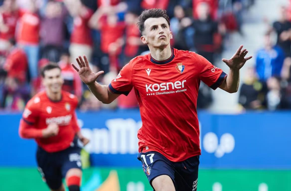 官方平台-西媒：皇马已决定引进一名中锋，经验丰富但价格要低