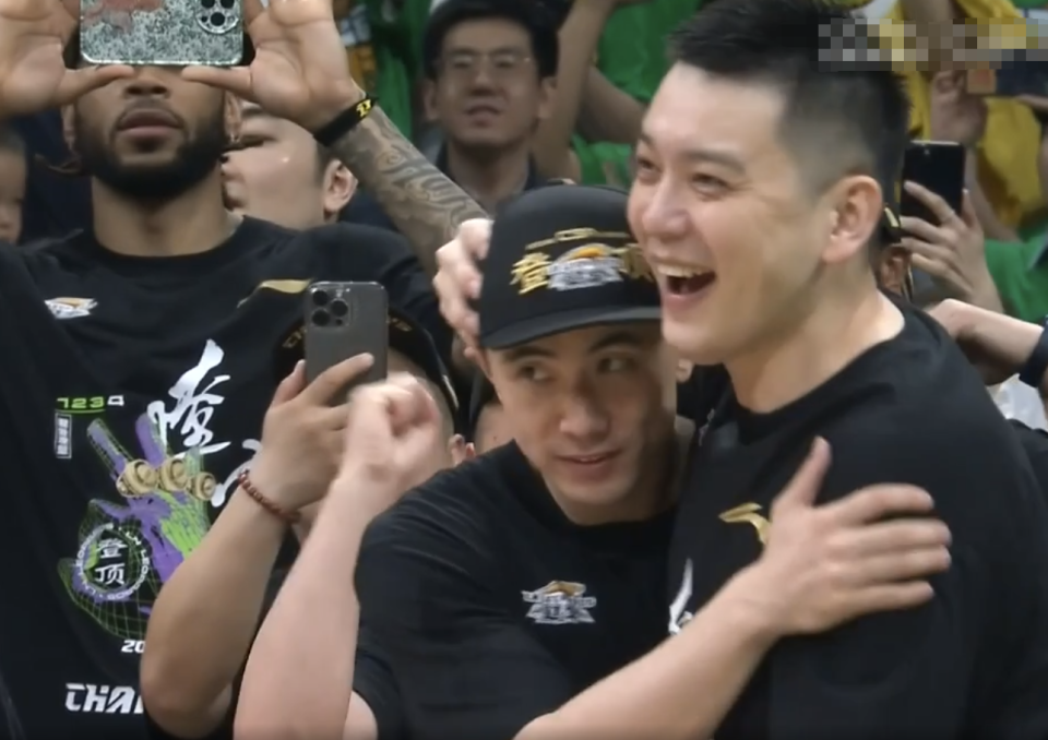 官方平台-杨鸣下课，最大输家只有一个！这次恐怕辽篮谁来都留不住赵继伟了